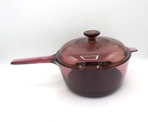 Vision Corning Ware Cranberry Teflon 2.5 L Sauce Pan w/ Pyrex Lid - Picture 1 of 4