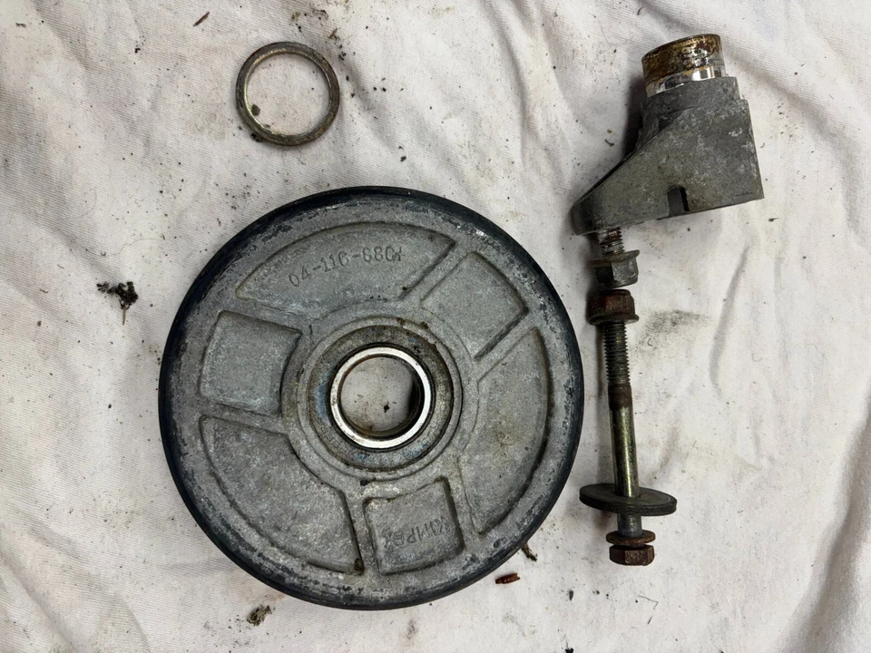 SKI DOO IDLER WHEEL 570066623 KIMPEX 1998 SKI-DOO FORMULA 500 DLX RW7366 - Image 1 of 3