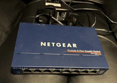 Netgear GS108 V3 ProSafe switch di rete 8 porte Gigabit - Immagine 1 di 4