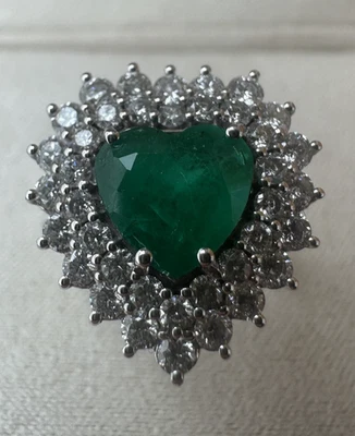 Anillo de Oro Blanco 18kt. con Diamante Y Esmeralda Natural Corazón Colombia - Imagen 1 de 4