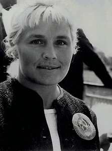 1966 Vintage Photo World Parachuting Champion 1,000 meters Lydia Jeremina Russia - Picture 1 of 2