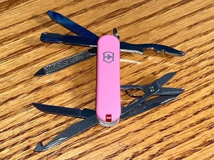 New Victorinox Swiss Army 58mm Knife THIN MINICHAMP Pink NO Pen 0.6385.51 - Picture 1 of 8