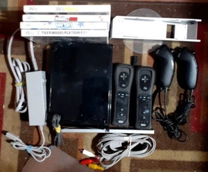 Sistema Nintendo WII Negro/Enganches/Barra/Controladores/5 Juegos/Nunchucks/Probado - Imagen 1 de 1