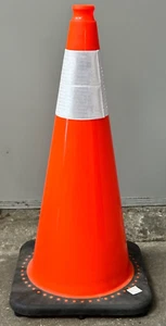 JBL 28" Orange Traffic Cone with One Reflective Collar, new - Picture 1 of 3