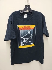 John Fogerty 2004 Concert Tour T-Shirt Size Large Black Double-sided Tee - Afbeelding 1 van 5