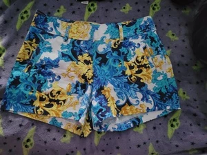 Cache Vintage Shorts - Picture 1 of 4
