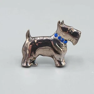 Broche Scottie de plata esterlina pulida firmado por Jezlaine cristal azul perro 4,7 g - Imagen 1 de 13