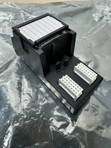 EMERSON KJ4006X1-BC1 - Fused 8 Channel Terminal Block 12P4720X042 Rev F - Picture 1 of 5