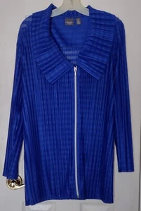 Travelers Collection by Chico’s Pleated Accordion Zip Up Blue Jacket Sz 2 - Picture 1 of 3