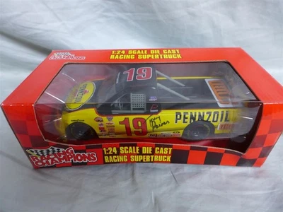 Racing Champions 1:24 Super Truck 2002 *FIRMADO* #19 TONY RAINES Pennzoil - NUEVO Foto 1 de 4