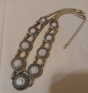 Collar Lia Sophia tono oro mate con cristales - Imagen 1 de 8