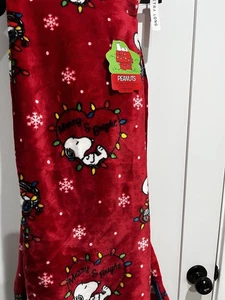 Peanuts Snoopy Red Christmas Merry & Bright Plush Throw Blanket 60 x 70 NEW - Picture 1 of 3