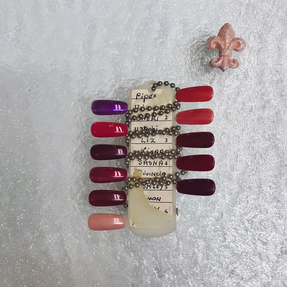 OPI Polished Nail Color Palettes with Beaded Chains Reusable 11 Tips Palette - Image 1 of 1