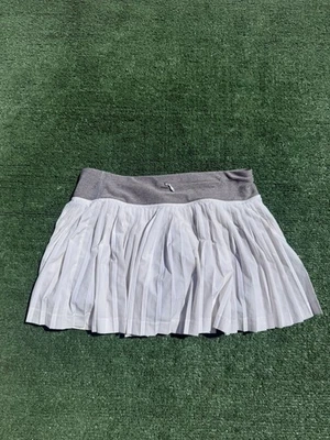 Falda Plisada Lululemon Athletica Plisada a la Calle Gris y Blanco 20170 Talla 6 Foto 1 de 4