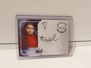 ALIEN VS PREDATOR REQUIEM - ARIEL GADE AS MOLLY (A5) AUTOGRAPH CARD - Picture 1 of 2