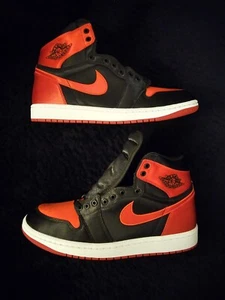 Air Jordan 1 Retro High OG "Satin Bred". Size/Gr. EU43/US9.5, Brandnew. - Bild 1 von 7