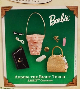 Hallmark 2004 Adding the Right Touch Barbie ricordo miniatura ornamento 9 pezzi nuovo con scatola - Foto 1 di 3