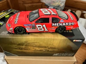 2005 #81 DALE EARNHARDT JR. 1/24 MENARDS MONTE CARLO ELITE - Picture 1 of 1