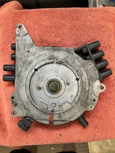 USED OPTIONS-SPARK DISTRIBUTOR GM 5.7L LT 1 V8 - Picture 1 of 3