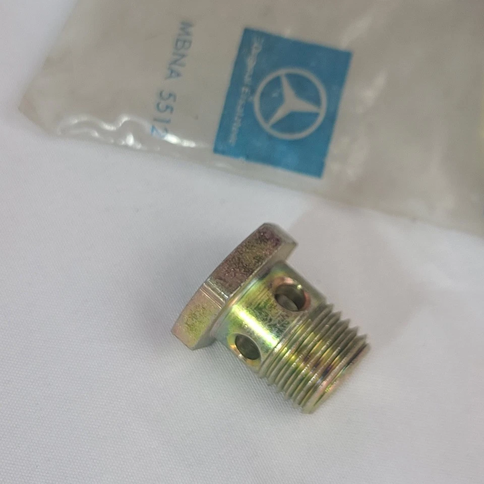 Tubo de llenado de líquido de transmisión genuino Mercedes perno banjo nuevo de stock Porsche 928 Foto 1 de 2