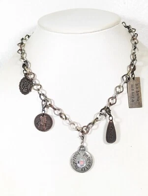 Collar de cadena redonda con dije Hakuna Matata de cobre tricolor de 19 pulgadas Foto 1 de 4