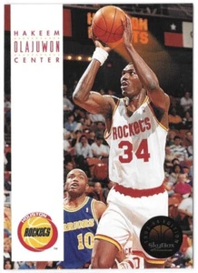1993-94 SkyBox Premium - Hakeem Olajuwon #81 Houston Rockets HOF - Picture 1 of 2