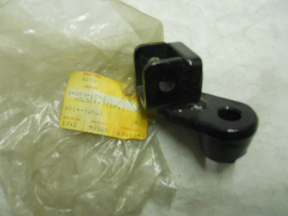 Kawasaki KZ400 KZ440 LH Foot Rest Bracket 34003-1041 NOS - Image 1 of 1