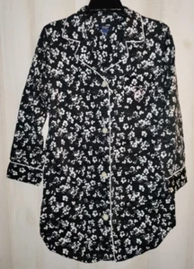 EXCELLENT WOMENS CHAPS BLACK W/ WHITE FLORAL COTTON SLEEP SHIRT   SIZE M - Picture 1 of 3