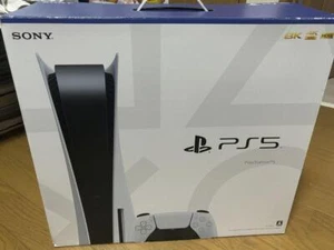 Console Sony Play Station5 versione disco 8K 4K (UHD) 825GB usata - Foto 1 di 9