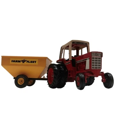 ERTL International Harvester 1586 Tractor with Trailer ERTL 1:16 Scale Diecast - Image 1 of 3