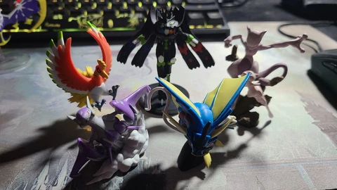 Mewtwo&mew Zygarde Ho-Oh M Latios M Gyarados Figure Lot- 5 Pokemon TCG Figures Cover