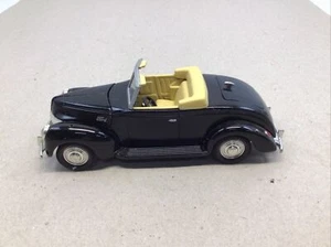 LIBERTY CLASSICS DIECAST 1940 FORD BLACK CONVERTIBLE BANK - Picture 1 of 8