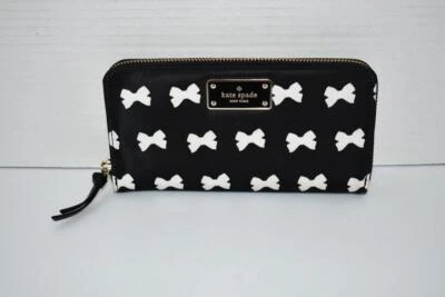 Cartera Continental Kate Spade Neda Pajarita Nylon Cremallera Alrededor Excelente Estado Foto 1 de 4