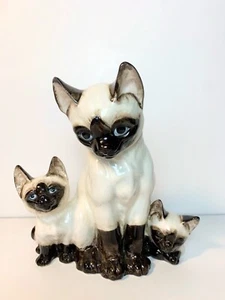 Estatuilla de colección de gato siamés ojos azules con gatitos JAPÓN Harvey Knox - Imagen 1 de 8