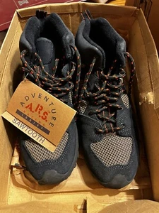 Adventure Racing Series Sawtooth Navy Bronze Hiking Boots Size 9 NOS - Picture 1 of 5