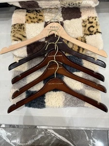 Juego de 5 perchas vintage de madera Ralph Lauren - Imagen 1 de 4