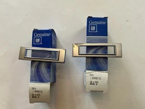 Nos gm Pair Of 1969 Camaro SS Z/28 Copo Rear Quarter Marker Bezels gm# 3945715 - Picture 1 of 9