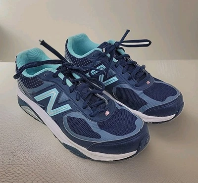 New Balance NB 女式跑步鞋深蓝色 7 码 — 第 1/4 张图片