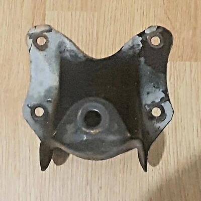 Suporte de montagem traseiro Ford eixo traseiro mola folha 1987 - 1991 F150 Bronco 2WD FABRICANTE DE EQUIPAMENTO ORIGINAL - Imagem 1 de 4