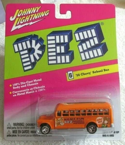 Autobús escolar Chevy Johnny Lightning 2004 PEZ 1956 béisbol Pez NISP EXCELENTE - Imagen 1 de 1