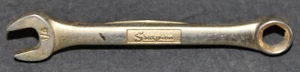 Vintage SNAP-ON TOOLS GOLD TONED WRENCH TIE BAR CLIP J1 - Picture 1 of 2