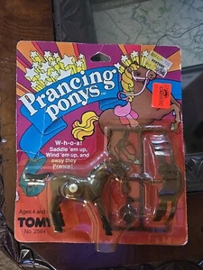Vintage 1983 TOMY Prancing Ponys Horse Wind Up Toy Palomino Galloping Ponys - Picture 1 of 4