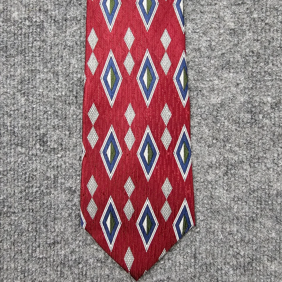 Albert Nipon Men's Necktie Red Diamonds 100% Silk Made in USA - Image 1 of 4