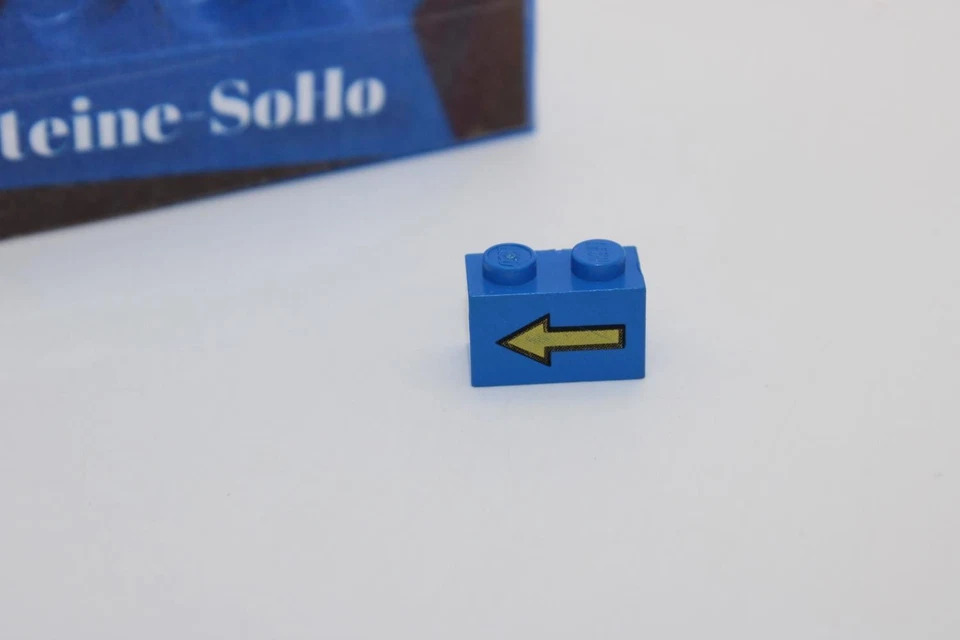 Lego (c) 1x Space Stein 1x2 - Classic - blau  gelber Pfeil  - 3004p01 -  - Bild 1 von 1