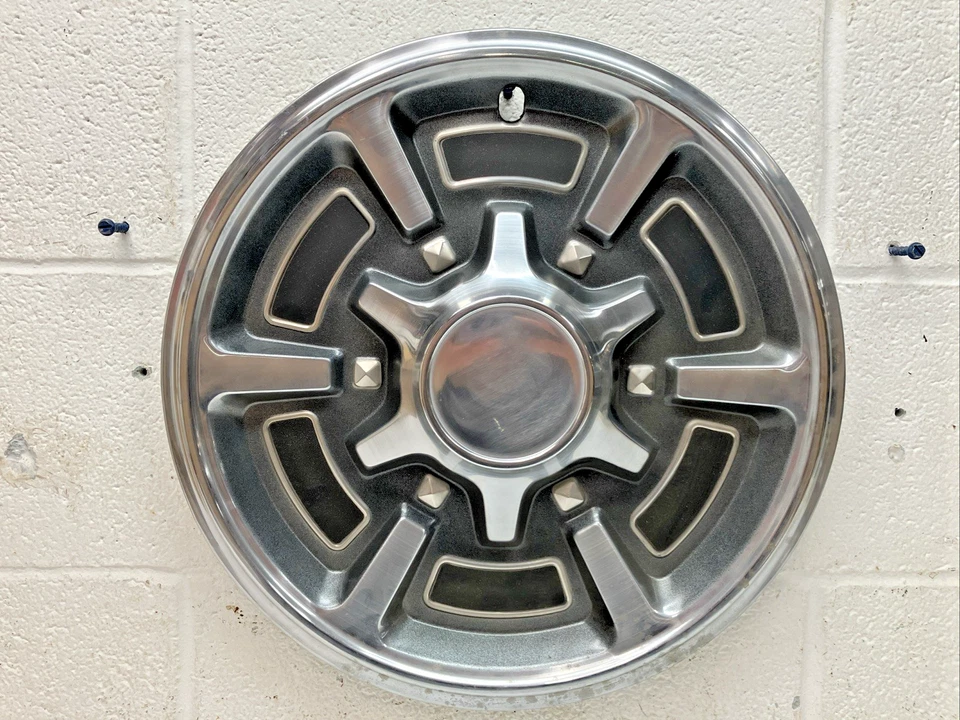 Tapacubos OEM GM 15" 3121 A/B 14019988 1977-88 Chevy/GMC Jimmy/Blazer/Sub (SVM144) Foto 1 de 4