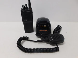 Radio portátil analógica Motorola MTS2000 VHF 136-174mhz con cifrado DVP-XL - Imagen 1 de 2