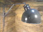 Lampa w stylu art deco emaliowana lampa ścienna wzornictwo przemysłowe lampa warsztatowa klapa fabryczna
