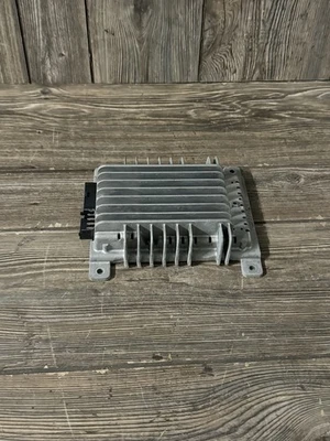 英菲尼迪 G35 原始设备制造商 BOSE 放大器 225 瓦 28060AM800 28060AC000 2003 2004 03 04 — 第 1/4 张图片