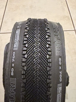 WTB Venture Tire TCS Tubeless Folding Dual Compound Black 700 x 50 - Image 1 of 3