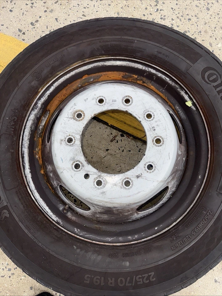 USADO 19,5x6 Dually Aço 10 Lug OEM Aro de Roda de Fábrica SEM PNEU 2014 Ford F550 - Imagem 1 de 4